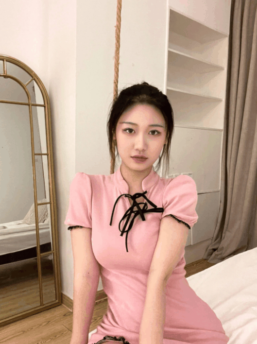 成都寻欢记 妹子漂亮的很，3点粉嫩 相当巴适