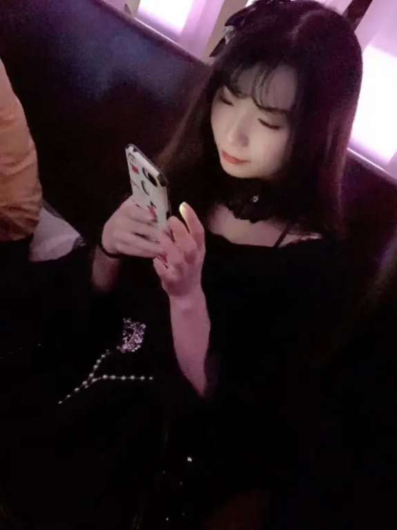 东门万达附近萌妹